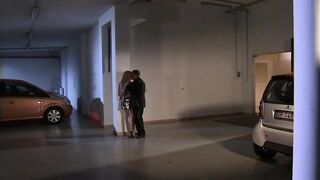 Ντόνα. Ο Μπελ βάζει το τεράστιο πουλί στον όμορφο κώλο ενός ξανθού βομβιστή